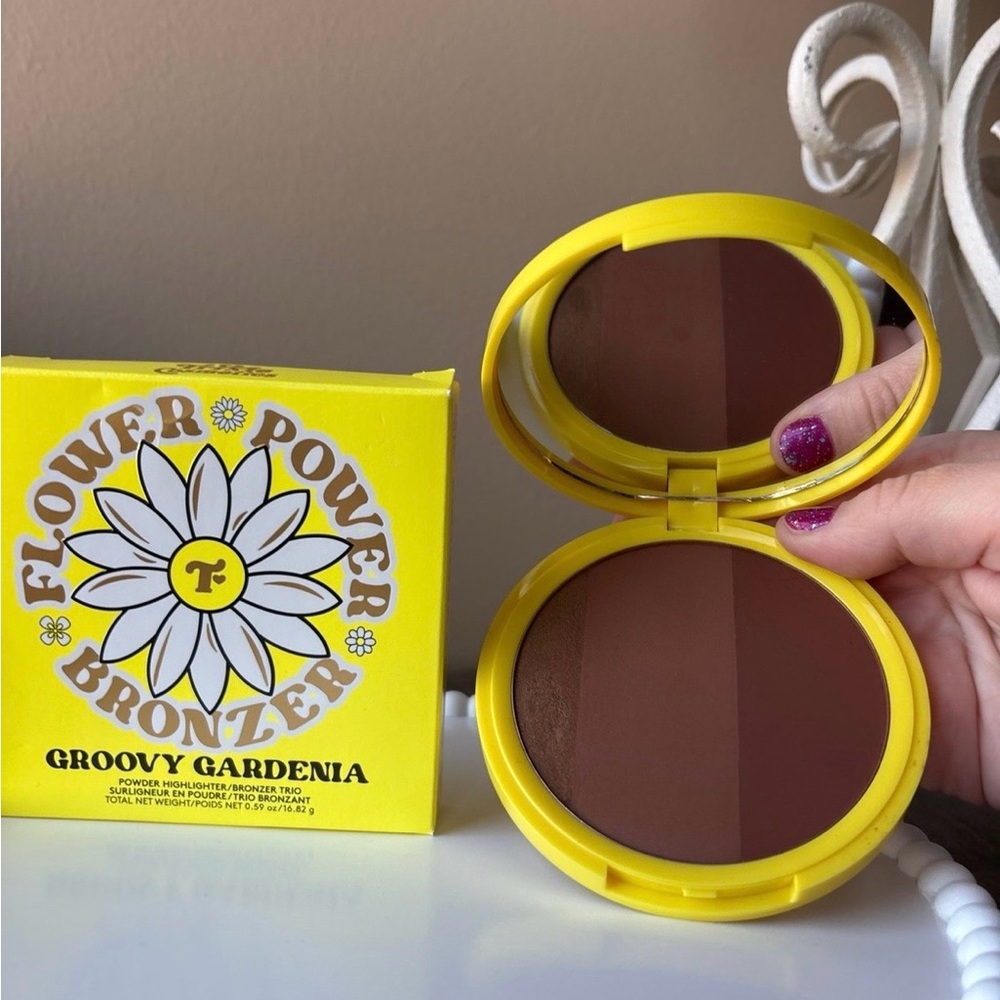 Trixie Cosmetics Powder Highlighter/Bronzer Trio